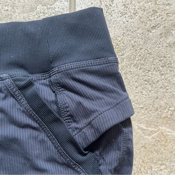 Lululemon Dance Studio Pants Unlined – Gray - women’s size 4-full length 31” - Picture 5 of 10